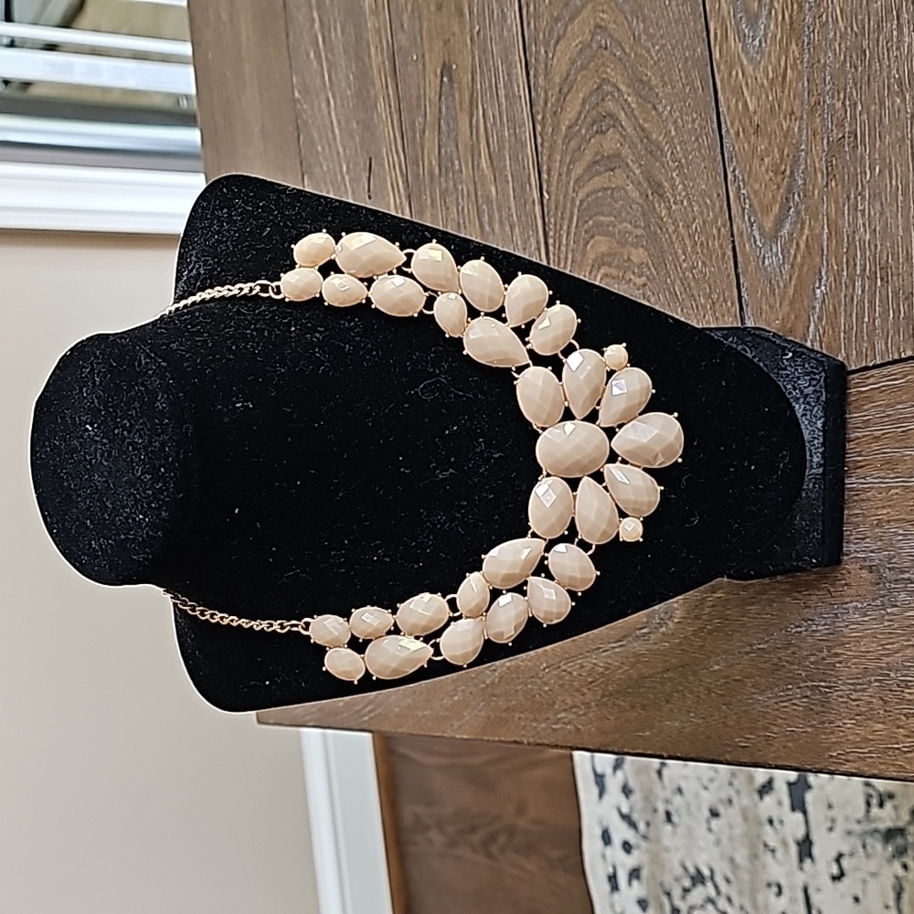 Statement necklace